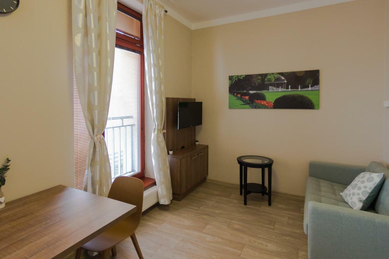 Penzion Apartmány Resident Poděbrady Esterno foto